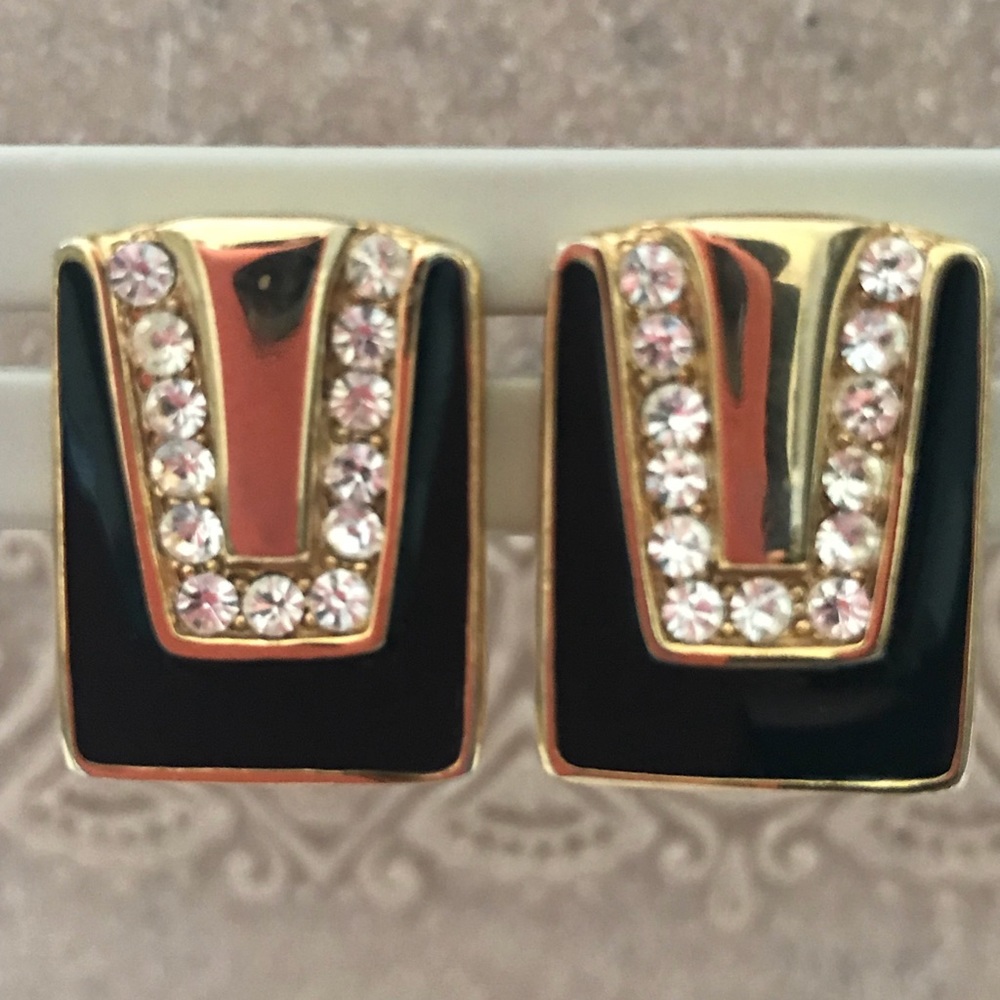Vintage 1980’s Enamel & Rhinestone Pierced 3/4”